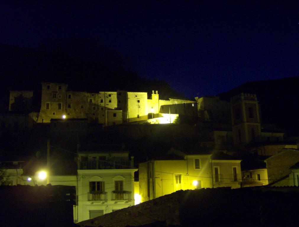 Il Minotauro B&B A 5 Minuti Da Popoli Vittorito Exterior photo